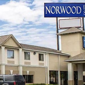 Norwood Inn & Suites Columbus